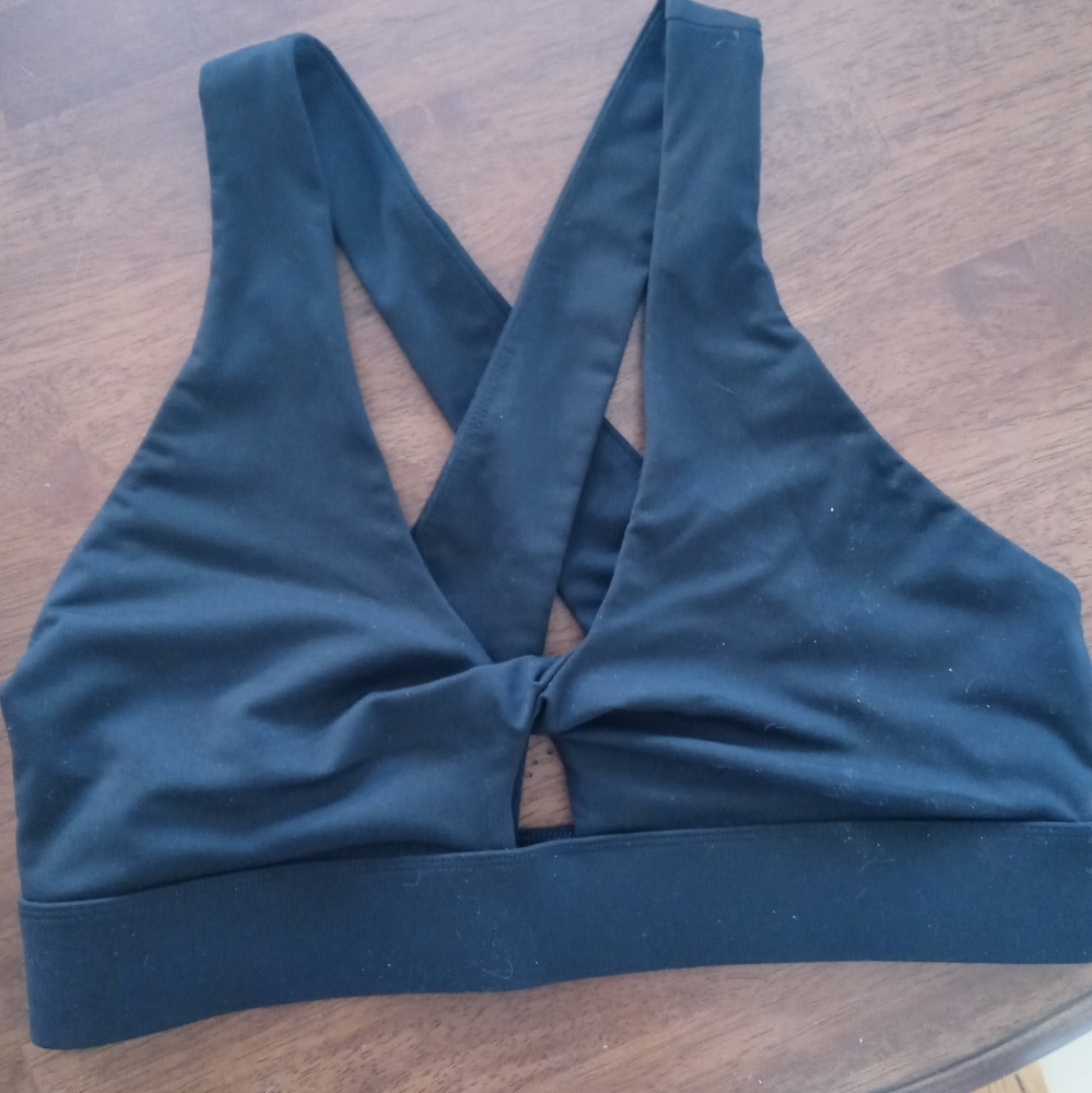 Fabletics Oasis Twist Bra